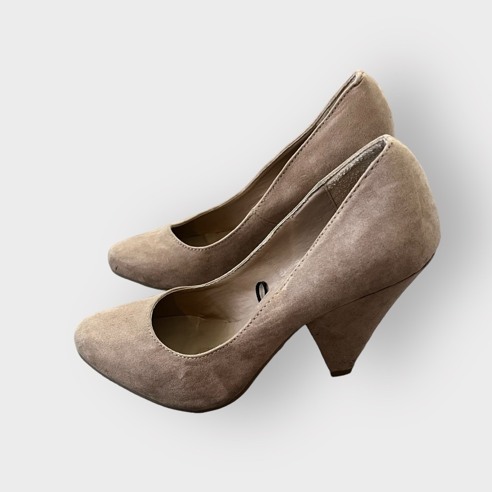 Forever 21 Taupe Beige Faux Suede Pointed Toe Cone Suede Heels